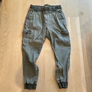 Level 99 green capri pants linen tie waist